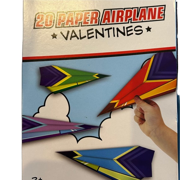 Studio 2/14 Valentines Cards Kids 20 Paper Airplanes New - Picture 1 of 2